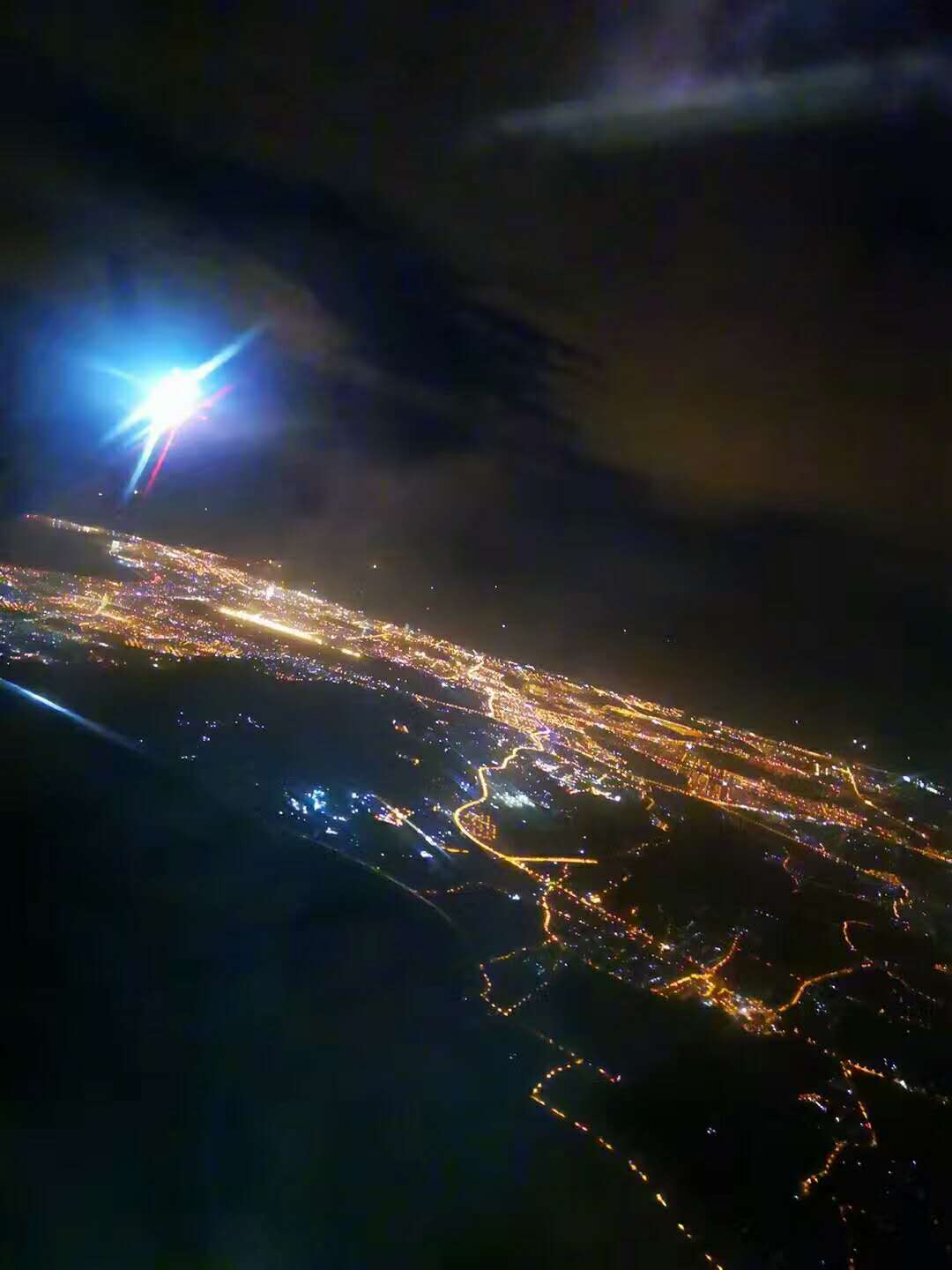 飞机夜景